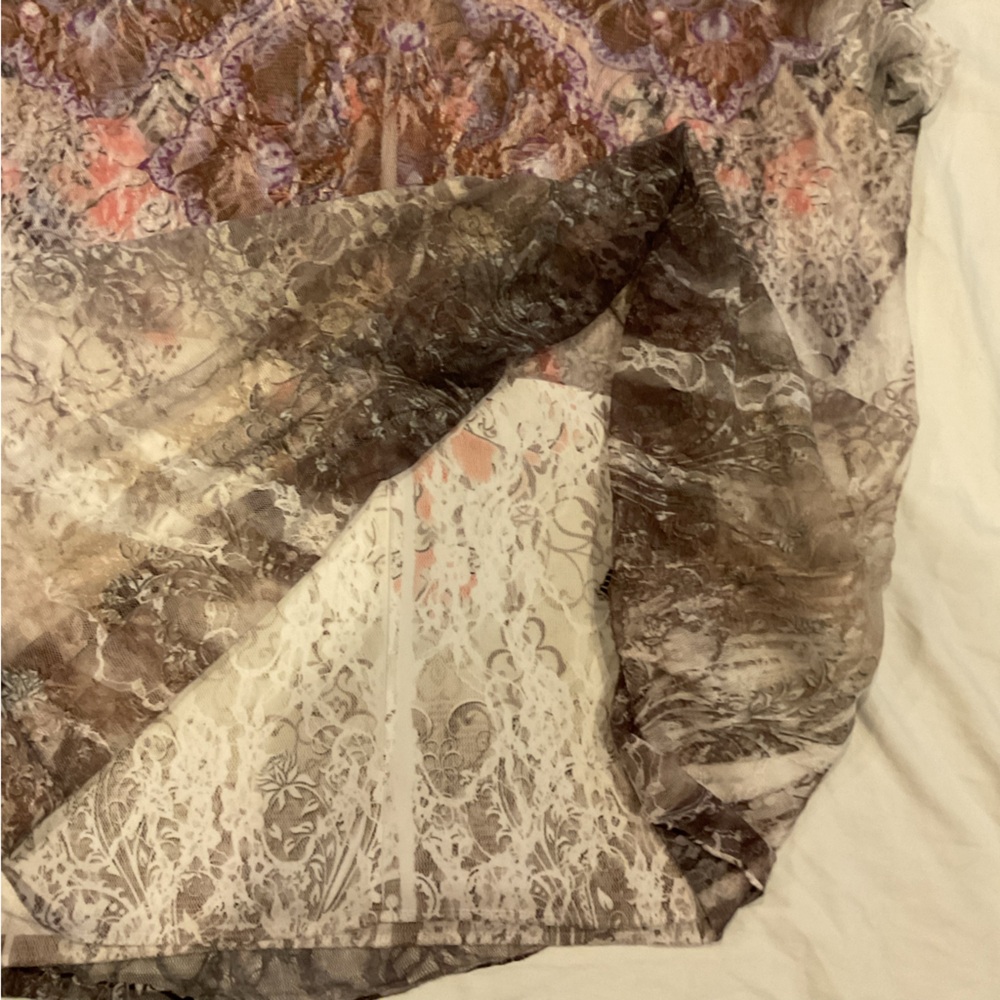 Brittany Black Brown Graphic Fitted Blouse with Peter Pan Collar - Picture 4 of 5